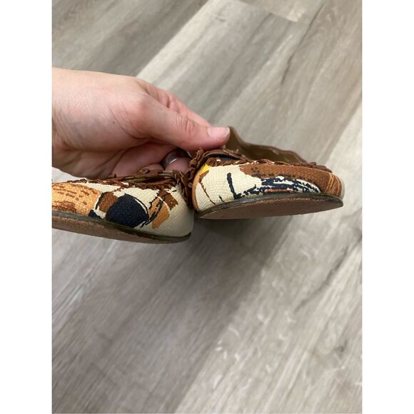 Enzo Angiolini Multicolor Beige Canvas Flats, Dark Brown Flower, Size 10 - Picture 6 of 9